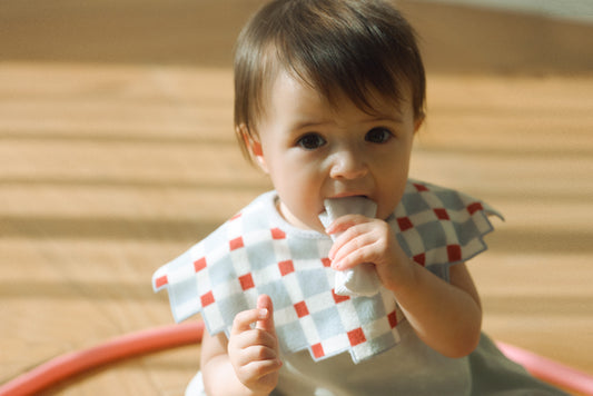 2026新品/BIB joujou block blue 培養五感像素風嬰兒口水巾可拆卸蝴蝶結