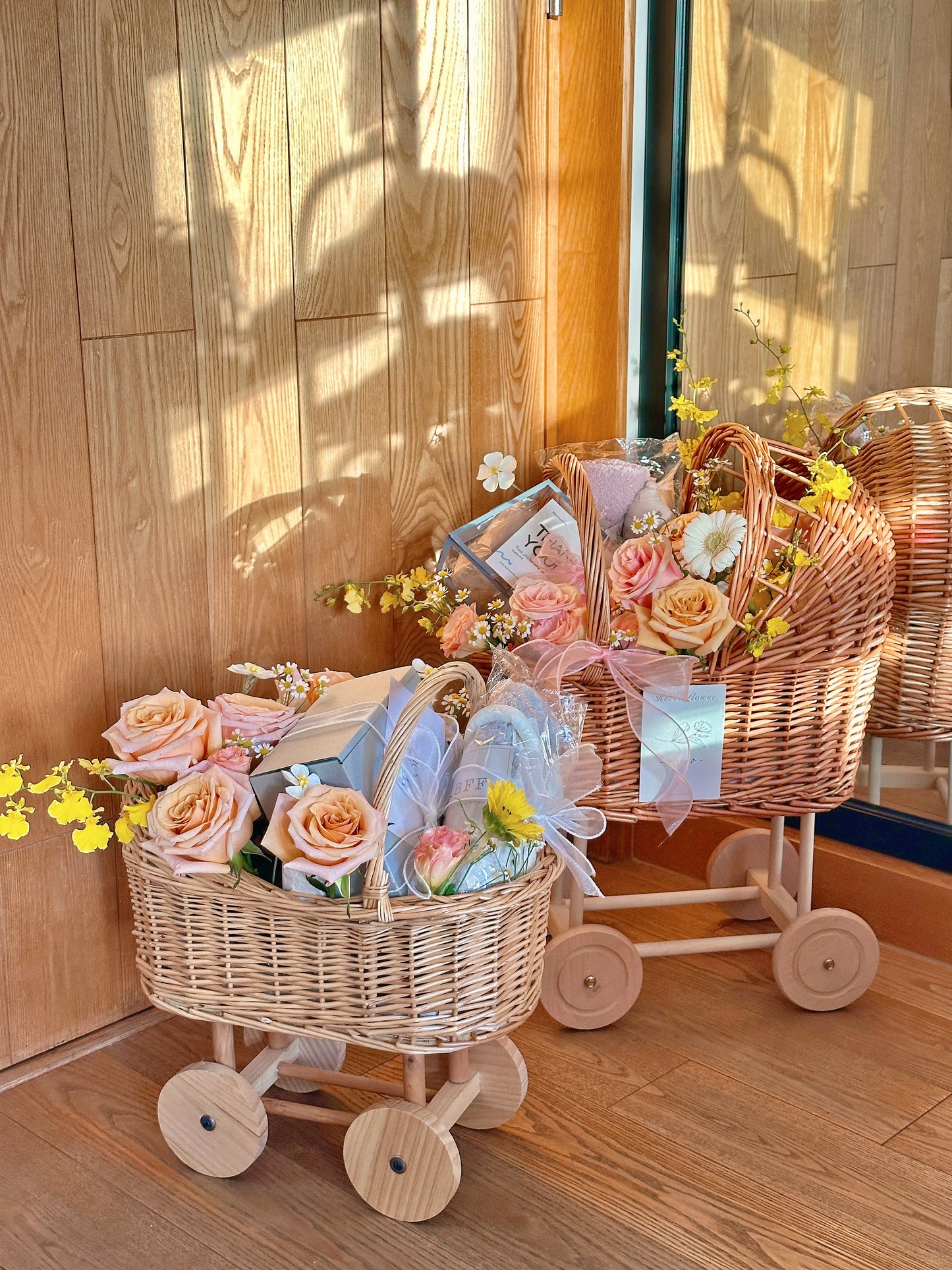 「提前一週預定」MARLISSE X REVER 限定新生兒藤編手推車花籃禮盒