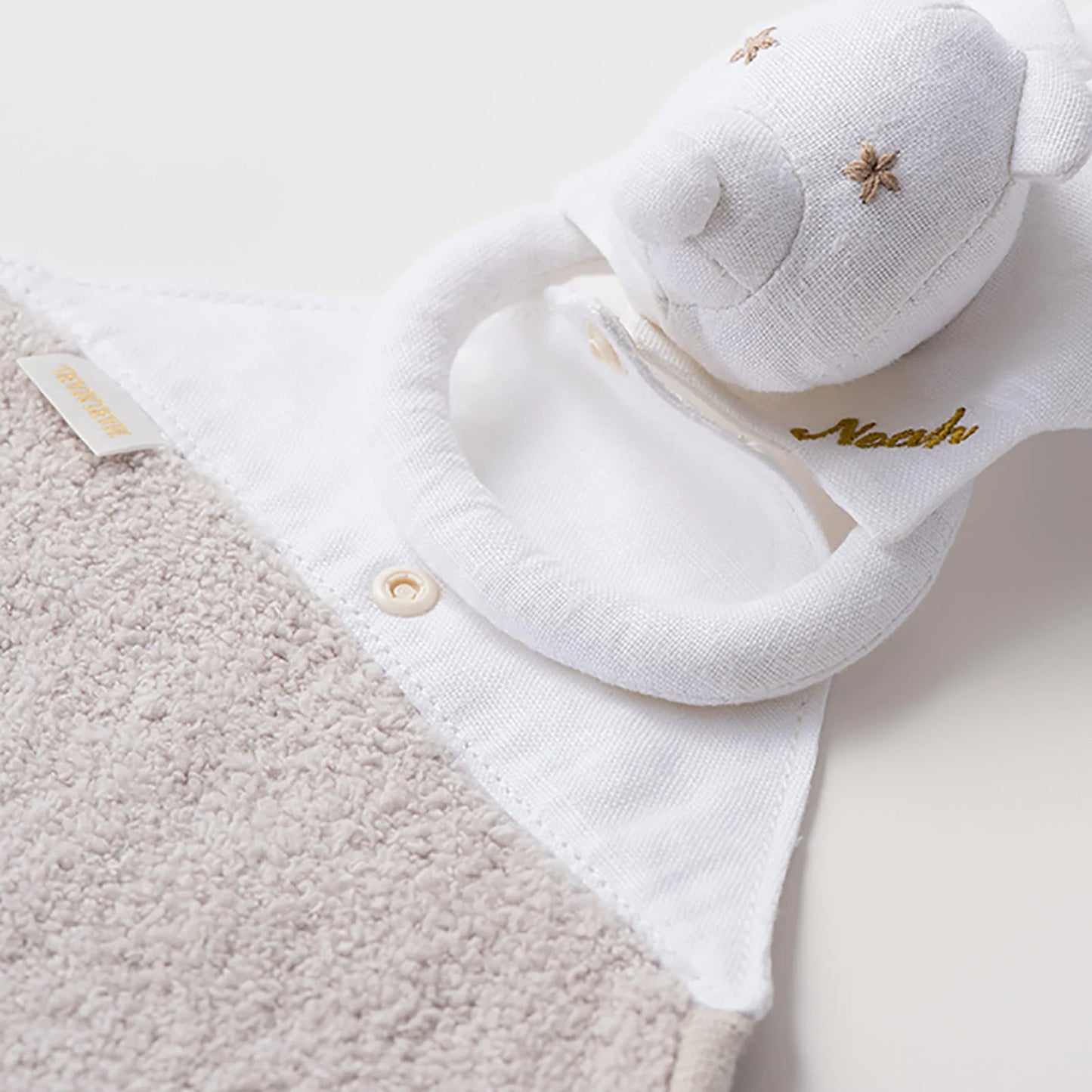 Multifunctional stuffed toy BFF 2 Noah bear可愛毛絨熊小毯子附搖鈴多功能