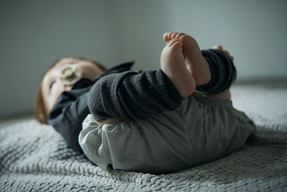 leg warmers 2 charcoal棉質保暖腿套0-2歲