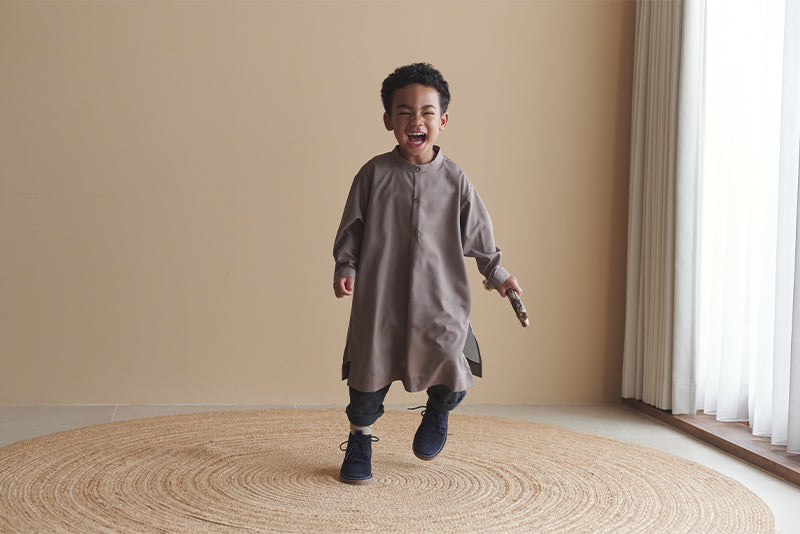 kardia 2 olive防污圍裙式洋裝適合用餐繪畫手工