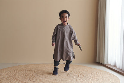 kardia 2 olive防污圍裙式洋裝適合用餐繪畫手工