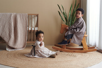 kardia 2 olive防污圍裙式洋裝適合用餐繪畫手工