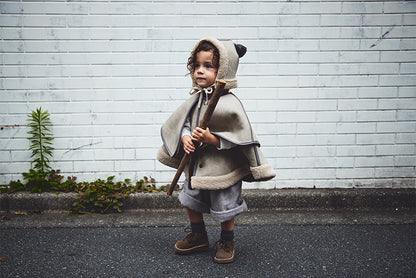 sonnet mouton greige一衣三用！新生兒至學步的羊毛皮斗篷/外套/蓋毯