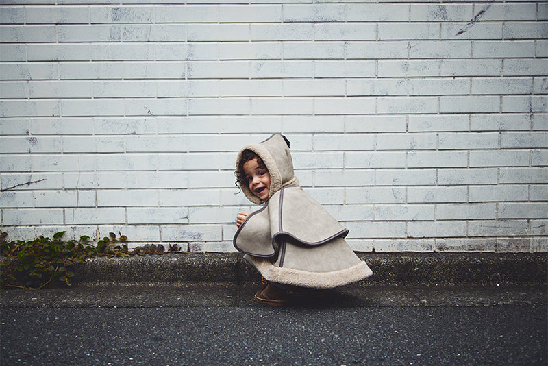 sonnet mouton greige一衣三用！新生兒至學步的羊毛皮斗篷/外套/蓋毯