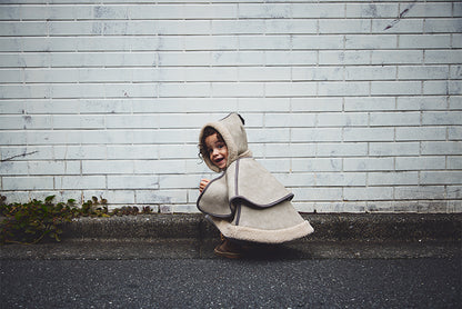 sonnet mouton greige一衣三用！新生兒至學步的羊毛皮斗篷/外套/蓋毯