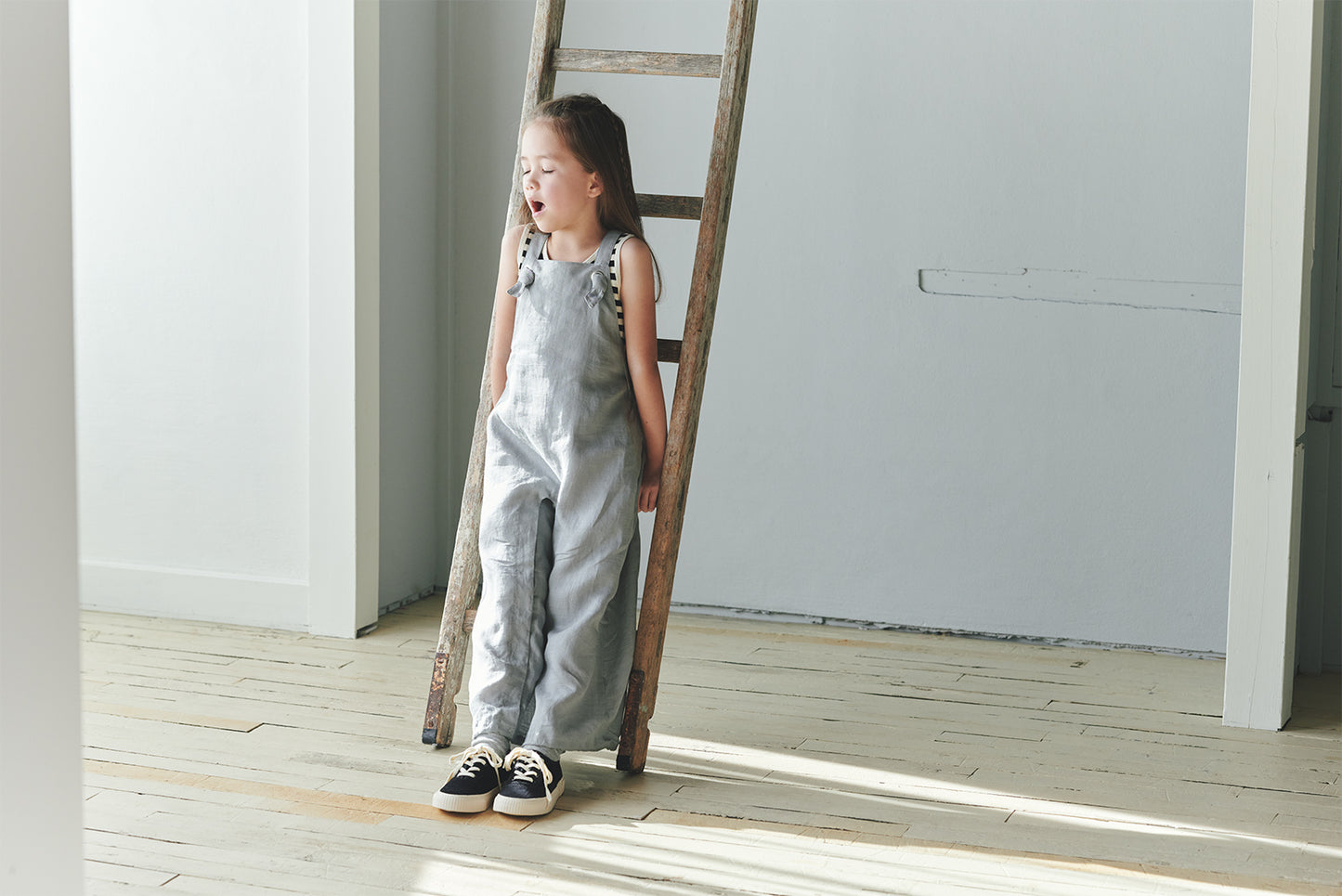 loisir salopette 1 sage淺牛仔色成長型背帶褲