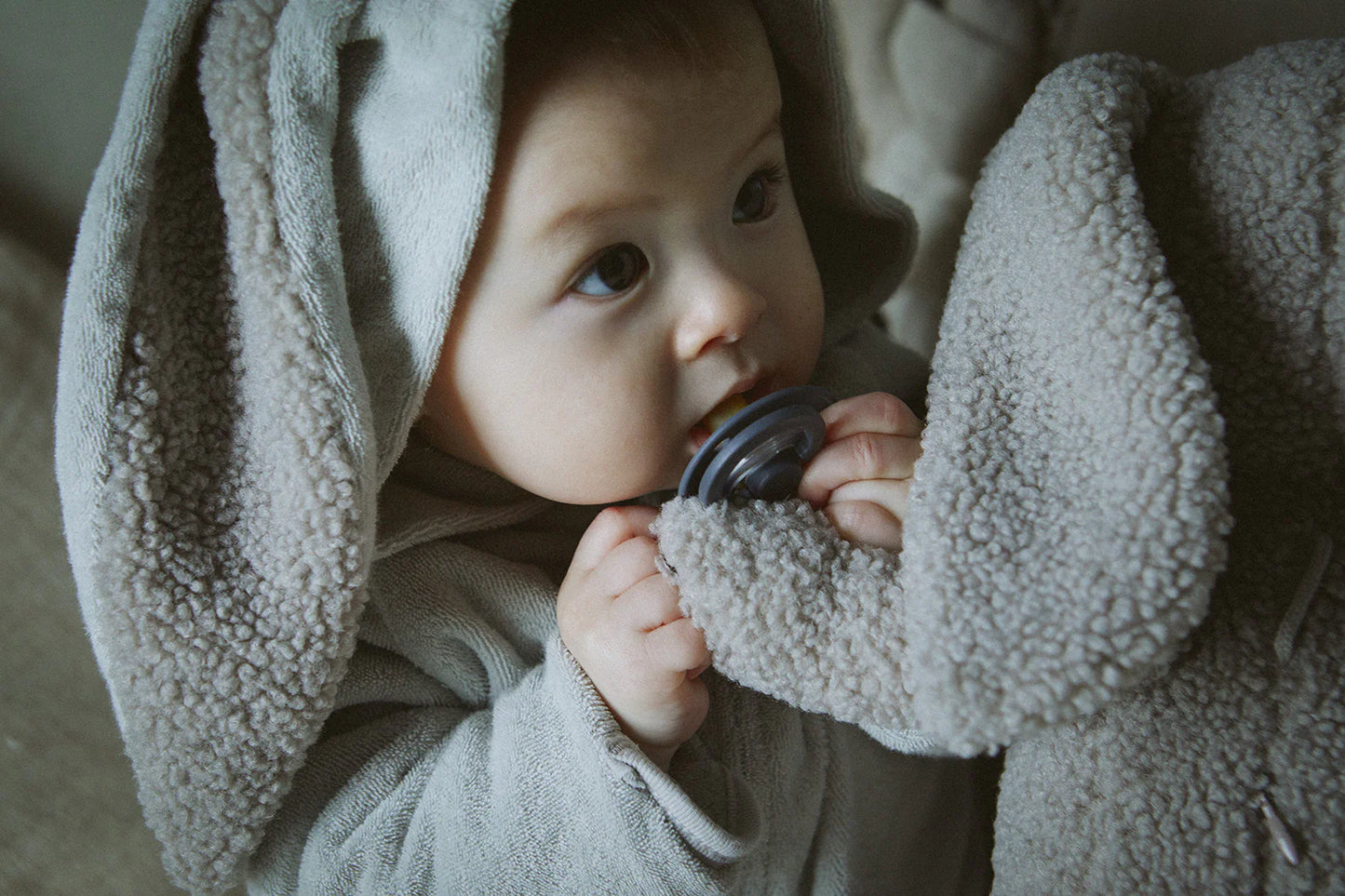 Multifunctional stuffed animal BFF+bunny 多功能毛絨兔子背包娃娃兩色