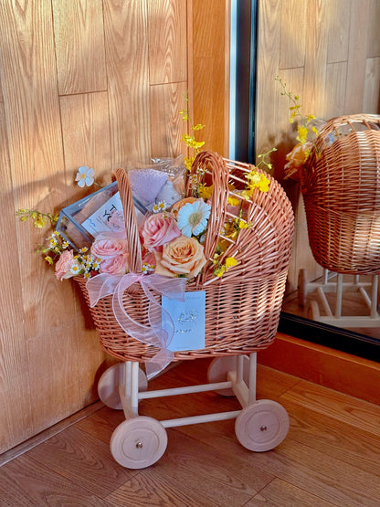 「提前一週預定」MARLISSE X REVER 限定新生兒藤編手推車花籃禮盒