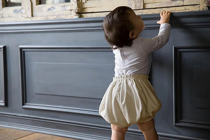 bloomers 7 iris white白色燈籠褲男女寶適用0～3歲