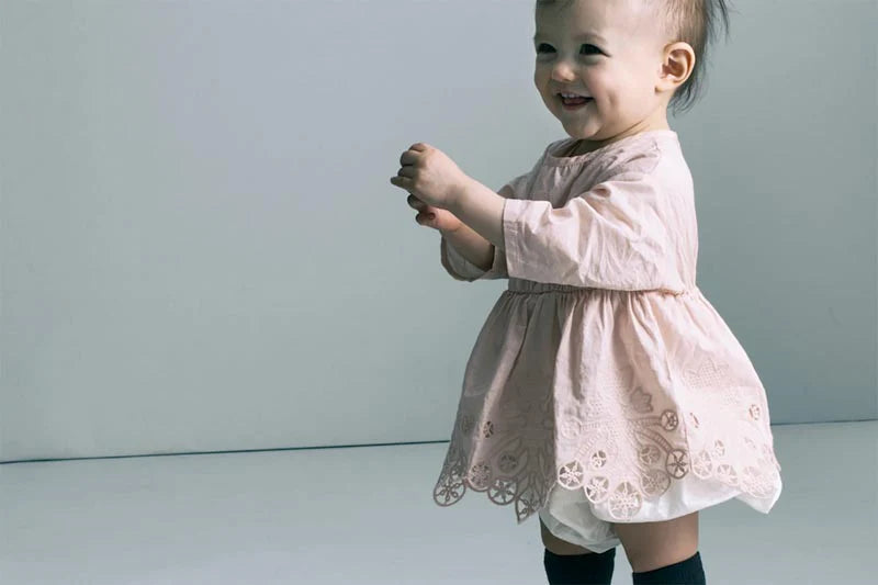 bodysuits 8 scallop pink粉色蕾絲包屁衣